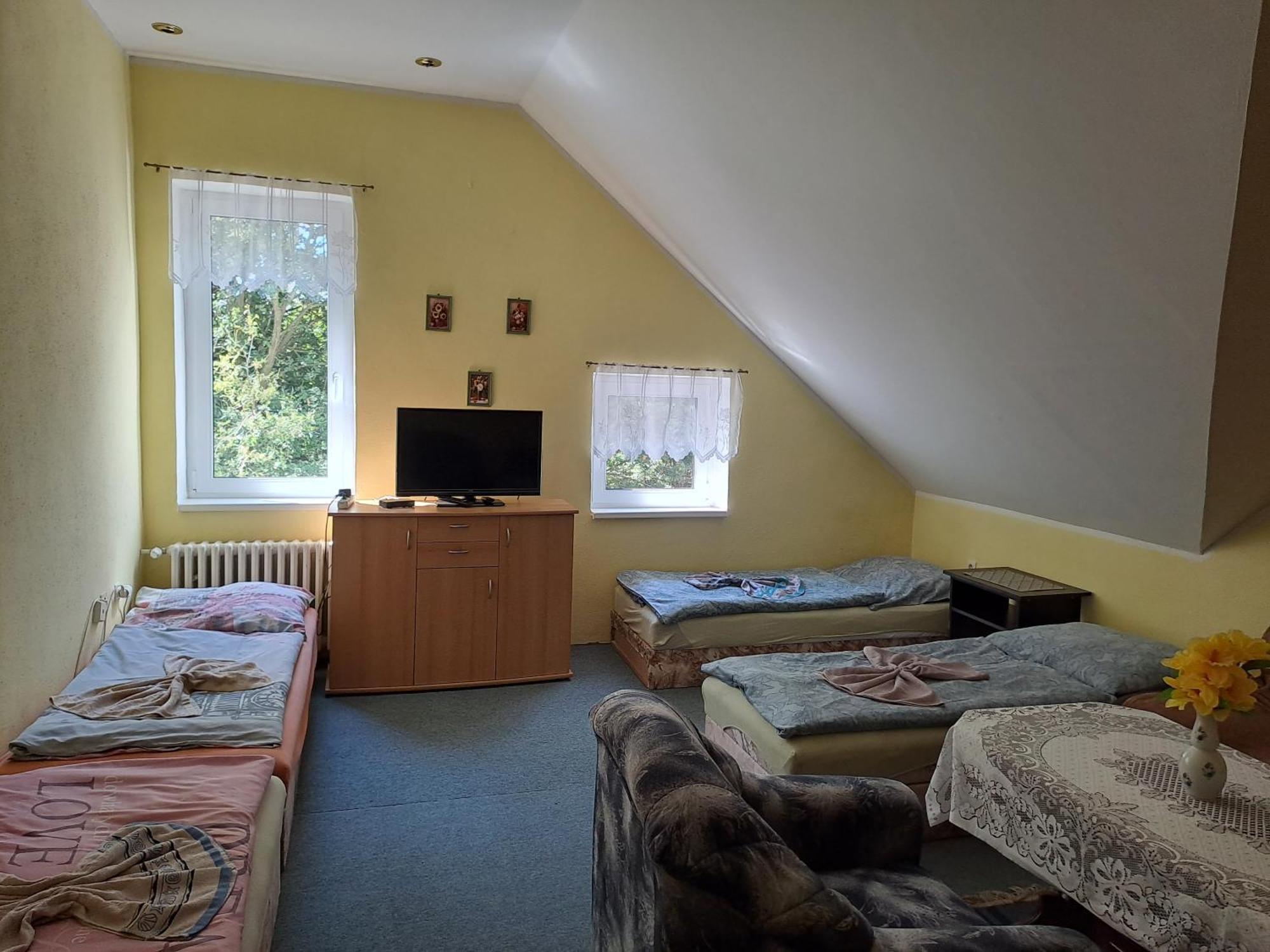 Hotel Kamenny Vrch Chomutov Quarto foto